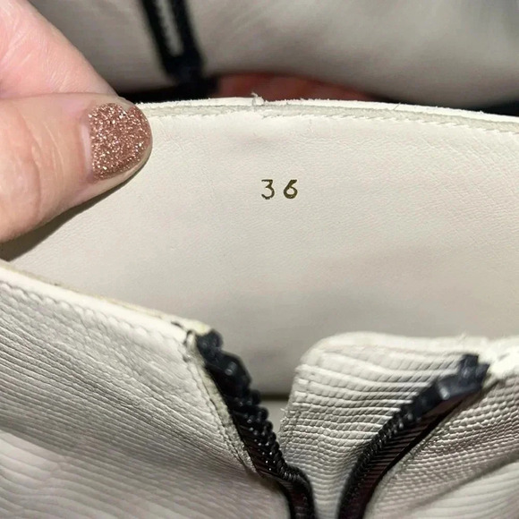 FRAME LeMaddox Lizard bootie EU 36 white boot black zipper - very sexy! EUC - Picture 14 of 15